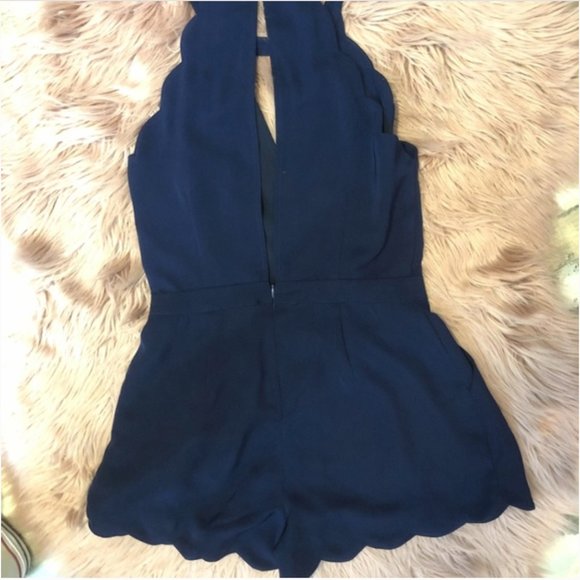 Navy Scalloped Romper SIze XS - Picture 3 of 4